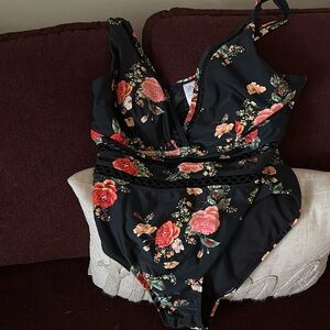 One piece Floral Swimsuit